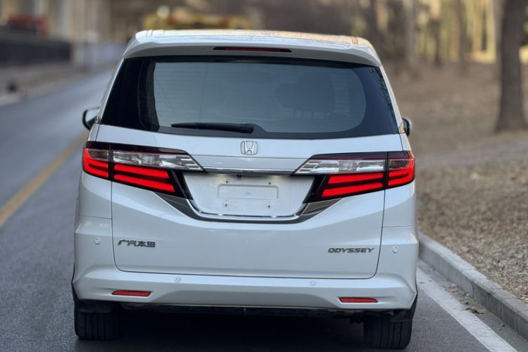 Used Honda Odyssey 2018 2.4L Luxury Edition Exterior 4