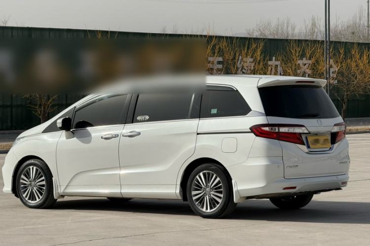 Used Honda Odyssey 2018 2.4L Luxury Edition Exterior 4