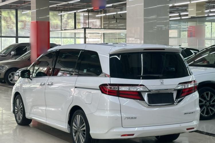Used Honda Odyssey 2018 2.4L Luxury Edition Exterior 5