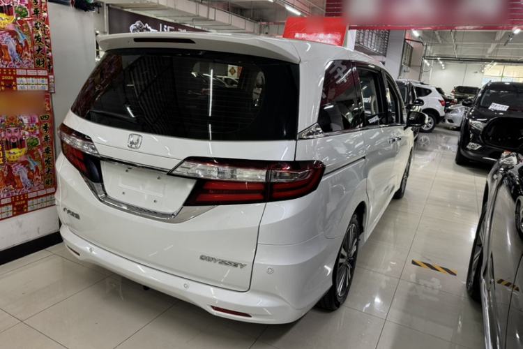 Used Honda Odyssey 2018 2.4L Luxury Edition Exterior 5