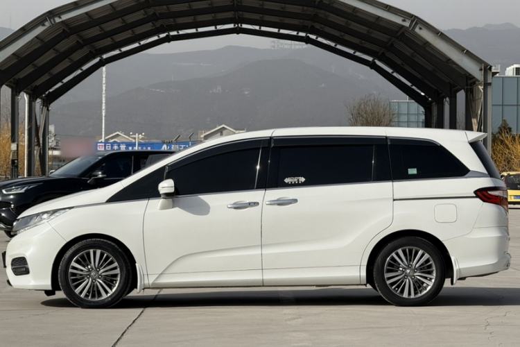 Used Honda Odyssey 2018 2.4L Luxury Edition Exterior 7