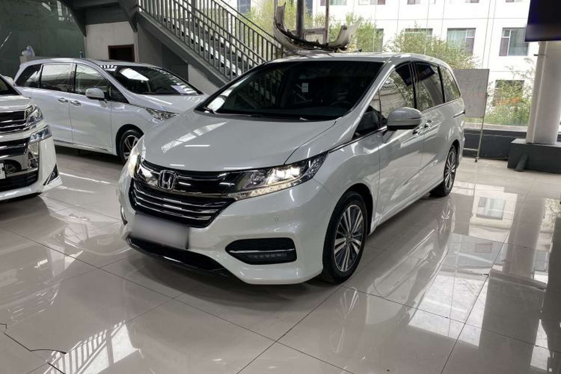 Used Honda Odyssey 2018 2.4L Smart Edition Front Left 45 Deg