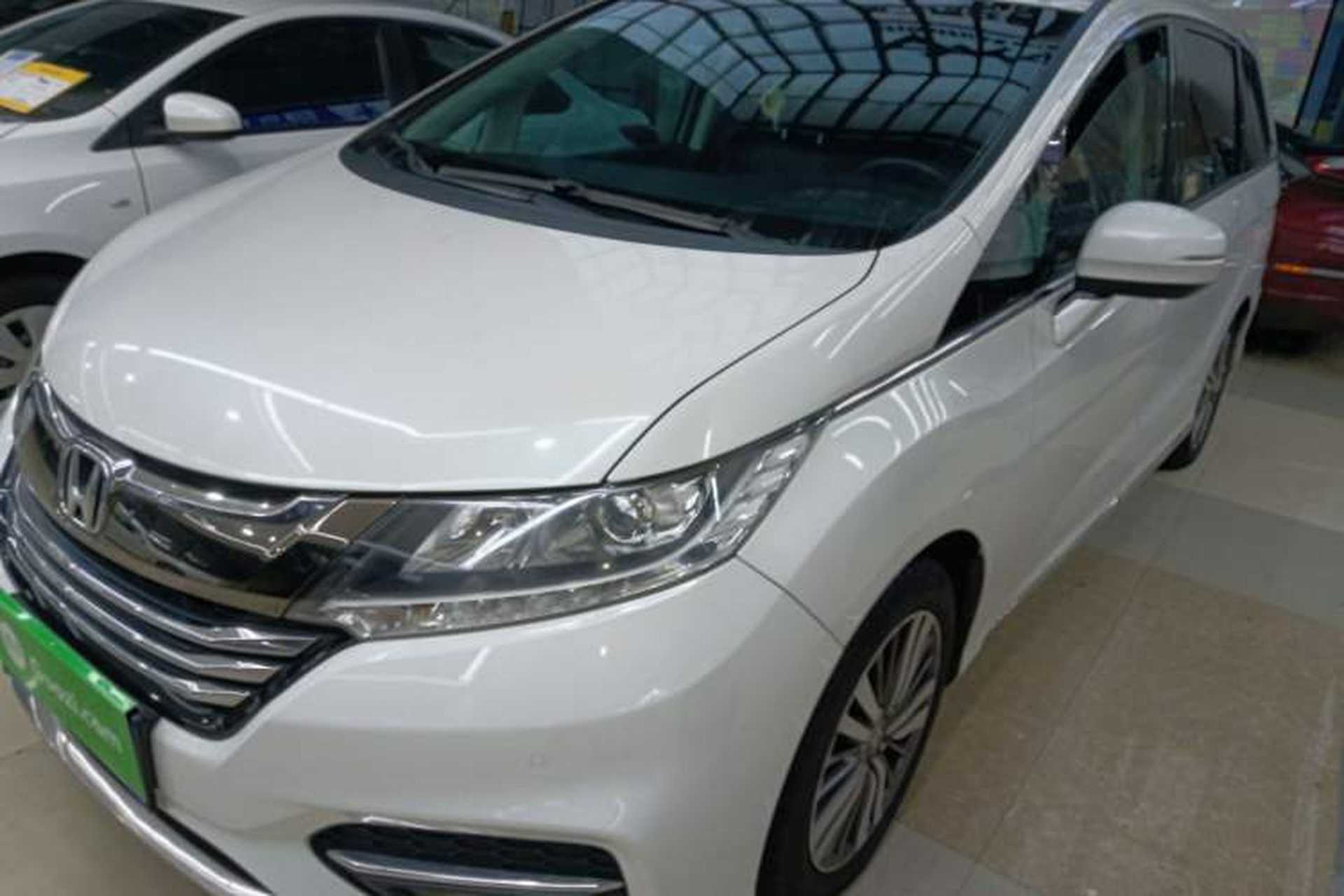 Used Honda Odyssey 2018 2.4L Luxury Edition Front Left 45 Deg