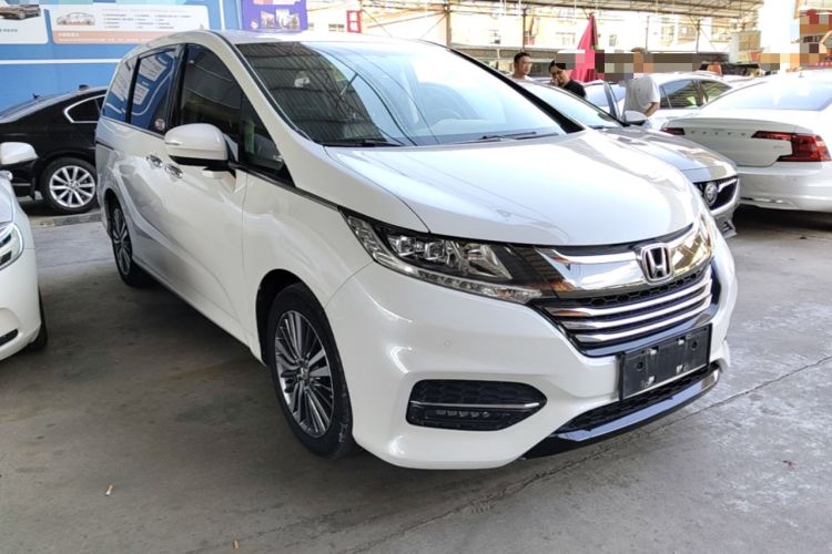 Used Honda Odyssey 2018 2.4L Smart Edition Front Right 45 Deg