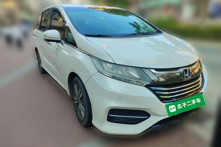 Used Honda Odyssey 2018 2.4L Luxury Edition Front Right 45 Deg