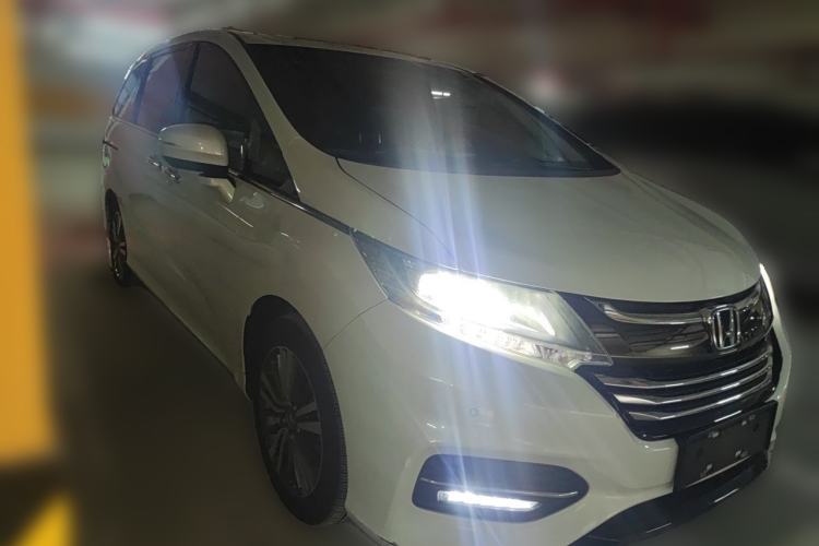 Used Honda Odyssey 2018 2.4L Smart Edition Front Right 45 Deg
