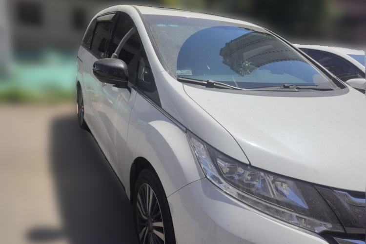 Used Honda Odyssey 2018 2.4L Smart Edition Front Right 45 Deg