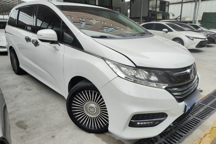 Used Honda Odyssey 2018 2.4L Prestige Edition Front Right 45 Deg