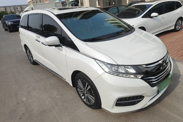 Used Honda Odyssey 2018 2.4L Smart Edition Front Right 45 Deg
