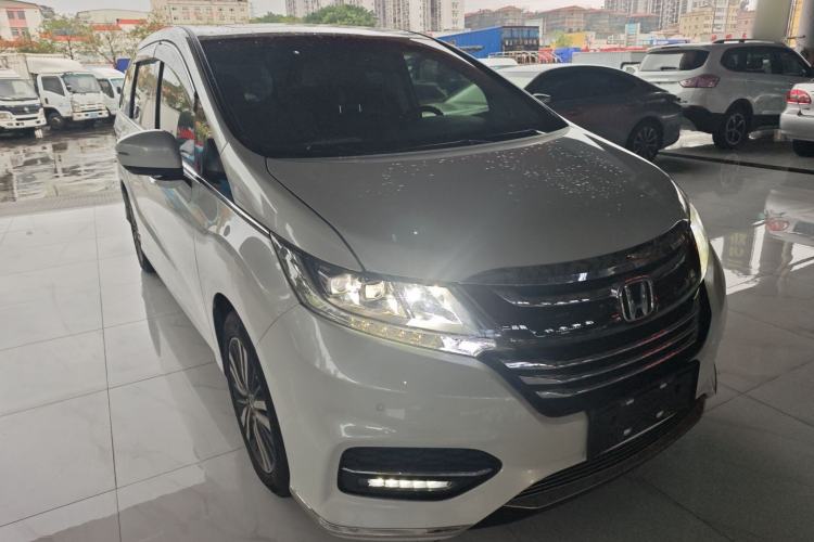 Used Honda Odyssey 2018 2.4L Smart Edition Front Right 45 Deg