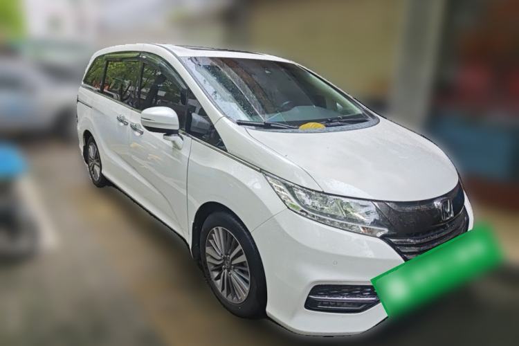 Used Honda Odyssey 2018 2.4L Supreme Edition Front Right 45 Deg