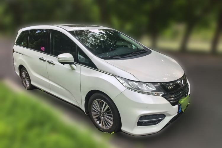 Used Honda Odyssey 2018 2.4L Luxury Edition Front Right 45 Deg