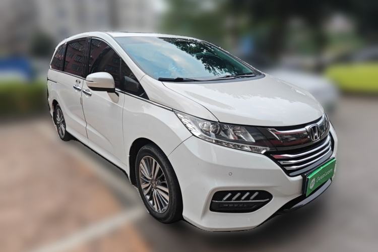 Used Honda Odyssey 2018 2.4L Luxury Edition Front Right 45 Deg