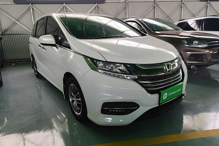 Used Honda Odyssey 2018 2.4L Comfort Version Front Right 45 Deg