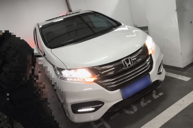 Used Honda Odyssey 2018 2.4L Smart Edition Front Right 45 Deg