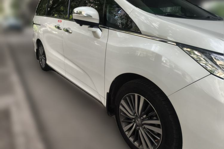 Used Honda Odyssey 2018 2.4L Smart Edition Front Right 45 Deg