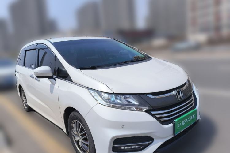 Used Honda Odyssey 2018 2.4L Comfort Version Front Right 45 Deg