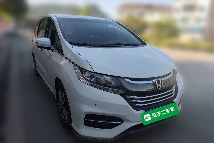 Used Honda Odyssey 2018 2.4L Luxury Edition Front Right 45 Deg