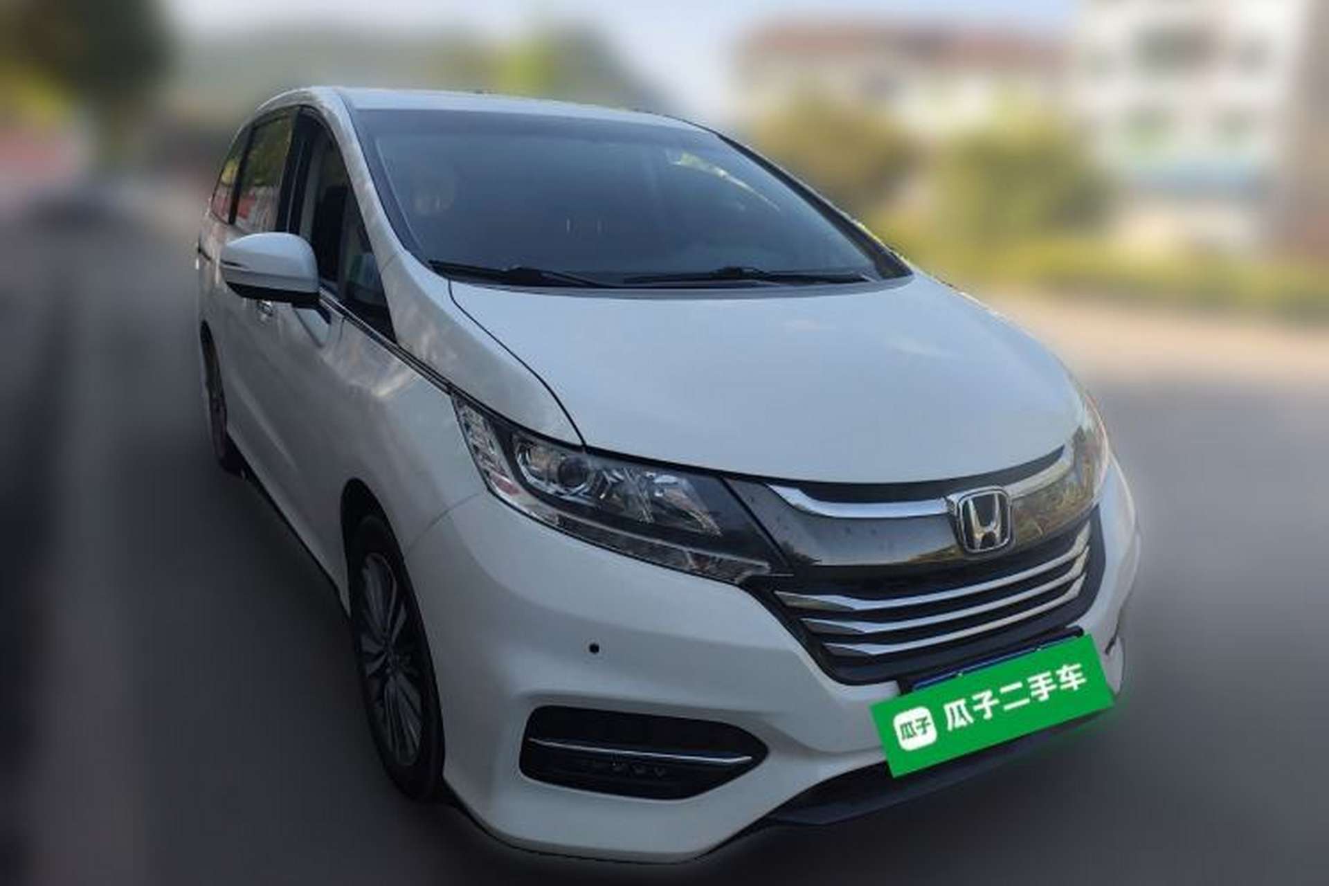 Used Honda Odyssey 2018 2.4L Luxury Edition Front Right 45 Deg
