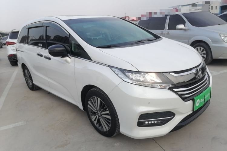 Used Honda Odyssey 2018 2.4L Smart Edition Front Right 45 Deg