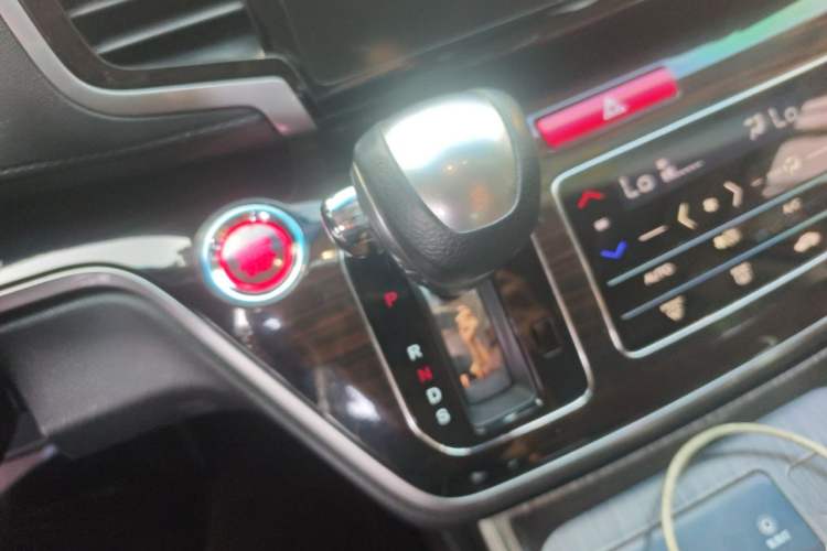 Used Honda Odyssey 2018 2.4L Luxury Edition Gear Lever