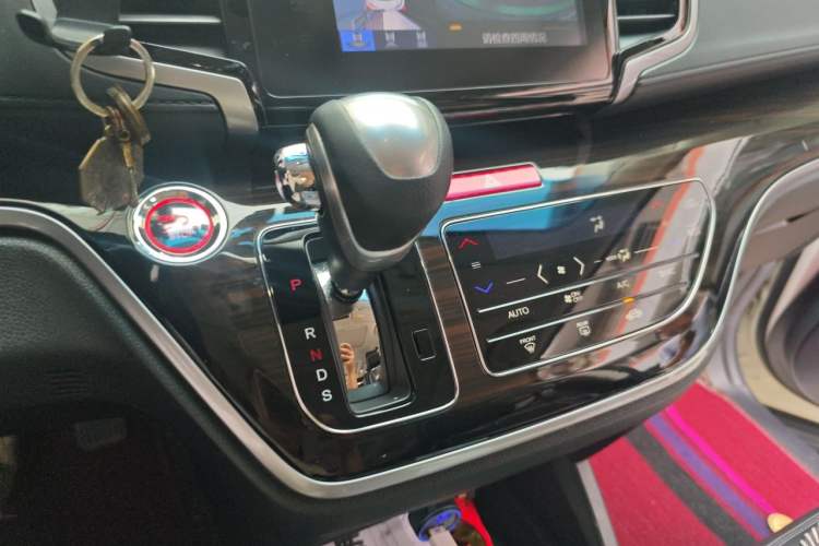Used Honda Odyssey 2018 2.4L Luxury Edition Gear Lever