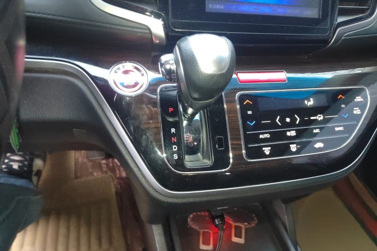 Used Honda Odyssey 2018 2.4L Luxury Edition Gear Lever