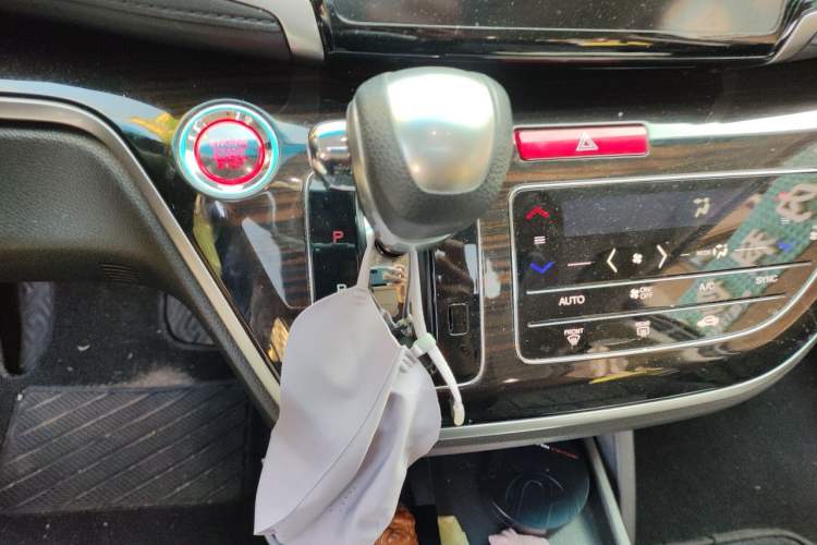 Used Honda Odyssey 2018 2.4L Luxury Edition Gear Lever