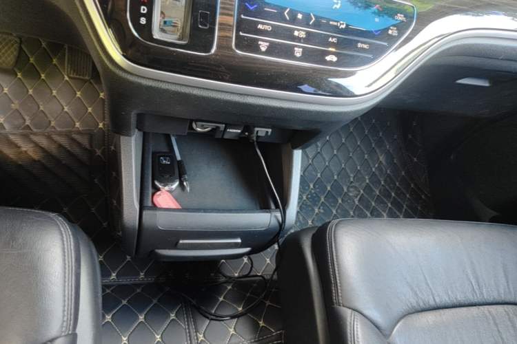 Used Honda Odyssey 2018 2.4L Smart Edition Gear Lever