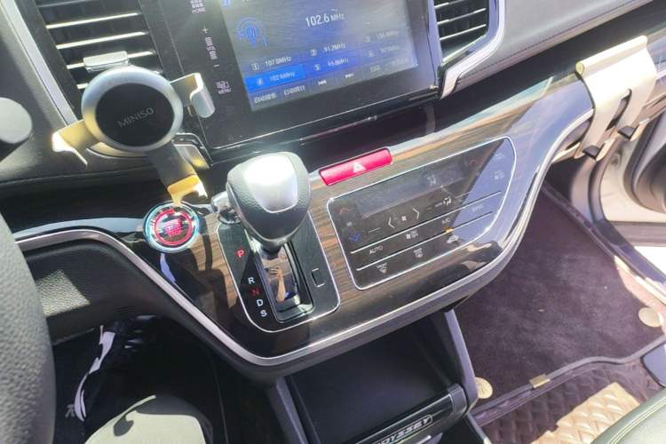 Used Honda Odyssey 2018 2.4L Luxury Edition Gear Lever