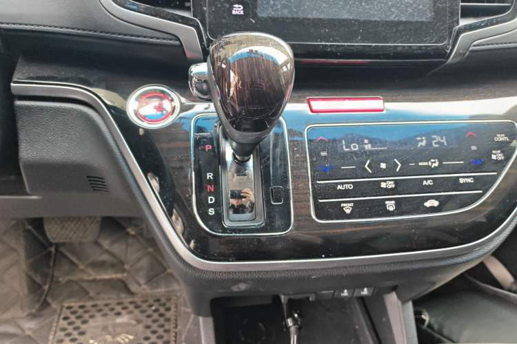 Used Honda Odyssey 2018 2.4L Luxury Edition Gear Lever