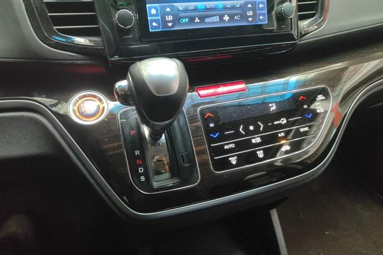 Used Honda Odyssey 2018 2.4L Prestige Edition Gear Lever