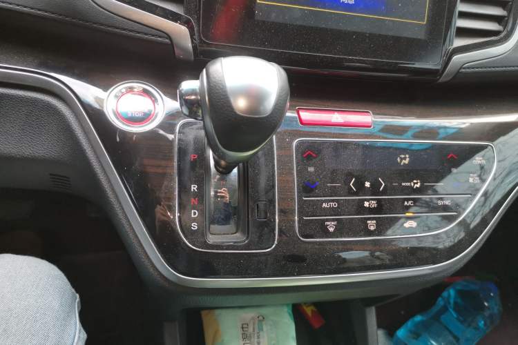 Used Honda Odyssey 2018 2.4L Luxury Edition Gear Lever