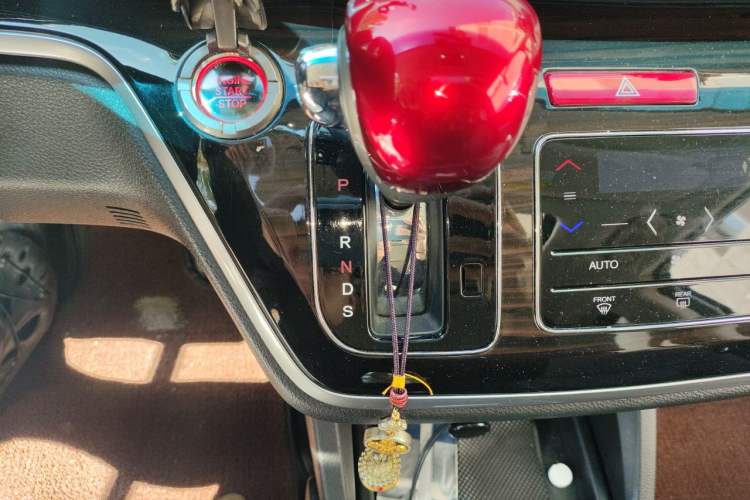 Used Honda Odyssey 2018 2.4L Smart Edition Gear Lever