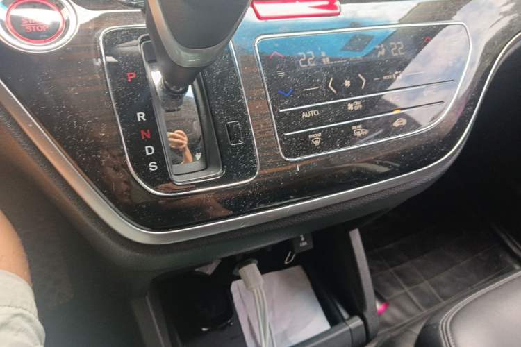 Used Honda Odyssey 2018 2.4L Supreme Edition Gear Lever