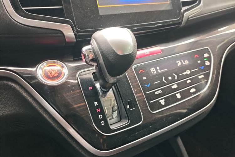 Used Honda Odyssey 2018 2.4L Luxury Edition Gear Lever