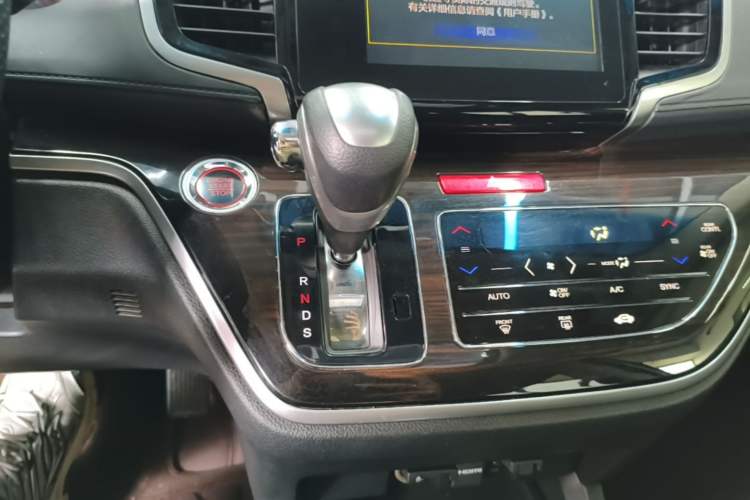 Used Honda Odyssey 2018 2.4L Smart Edition Gear Lever