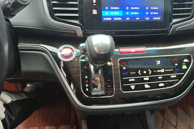 Used Honda Odyssey 2018 2.4L Supreme Edition Gear Lever