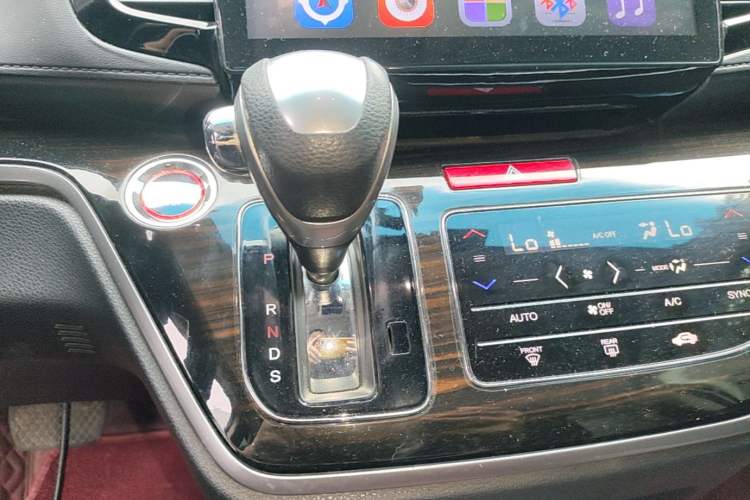 Used Honda Odyssey 2018 2.4L Luxury Edition Gear Lever