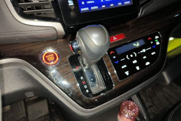 Used Honda Odyssey 2018 2.4L Luxury Edition Gear Lever