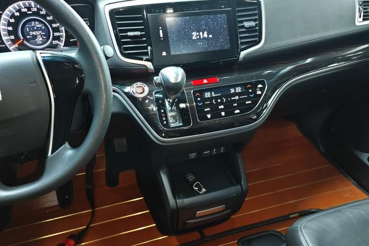 Used Honda Odyssey 2018 2.4L Luxury Edition Gear Lever