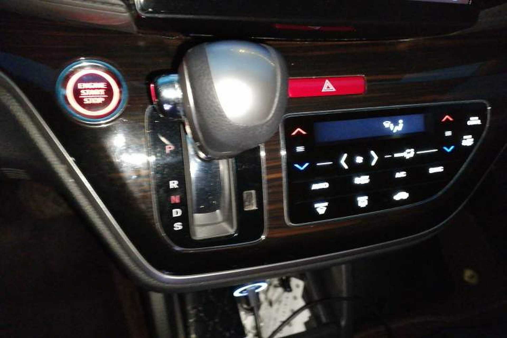 Used Honda Odyssey 2018 2.4L Luxury Edition Gear Lever