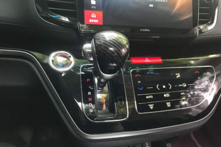 Used Honda Odyssey 2018 2.4L Smart Edition Gear Lever