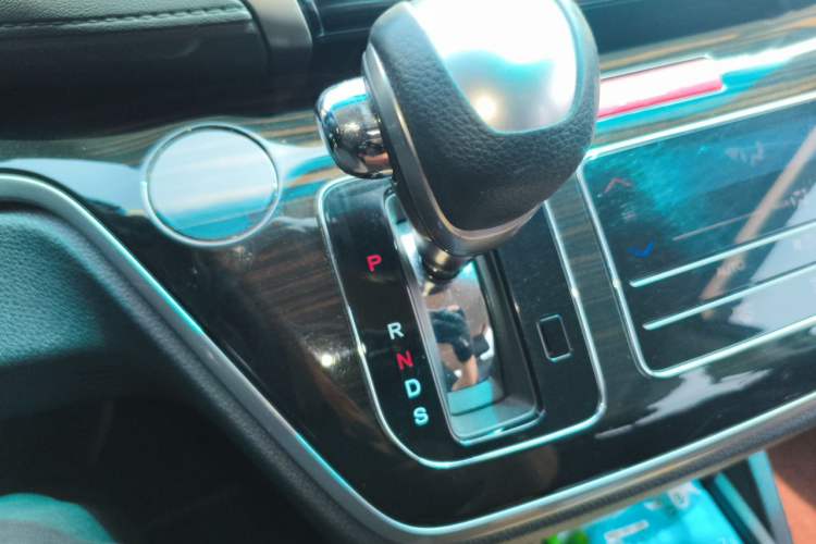 Used Honda Odyssey 2018 2.4L Comfort Version Gear Lever