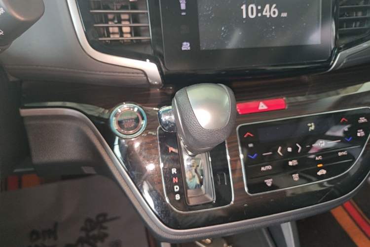Used Honda Odyssey 2018 2.4L Luxury Edition Gear Lever