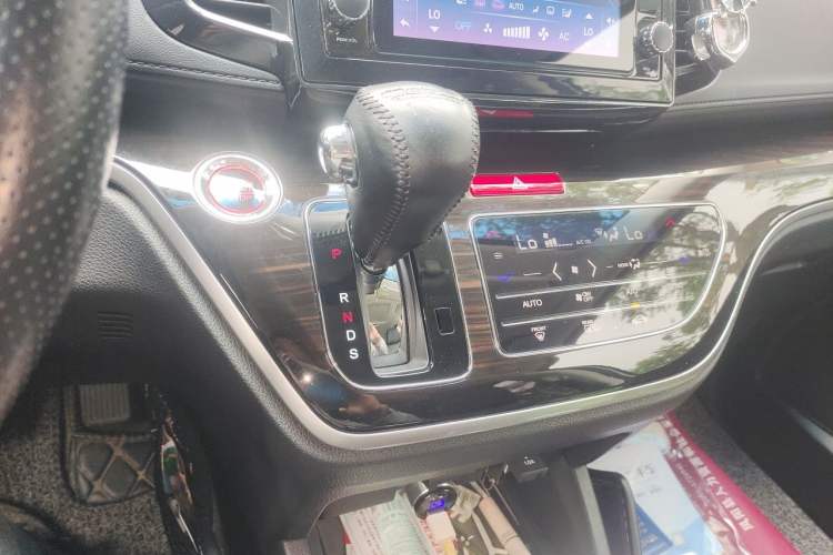 Used Honda Odyssey 2018 2.4L Supreme Edition Gear Lever