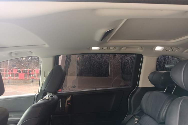 Used Honda Odyssey 2018 2.4L Supreme Edition Headliner