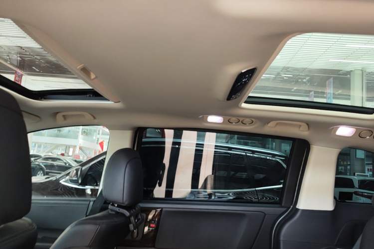 Used Honda Odyssey 2018 2.4L Smart Edition Headliner