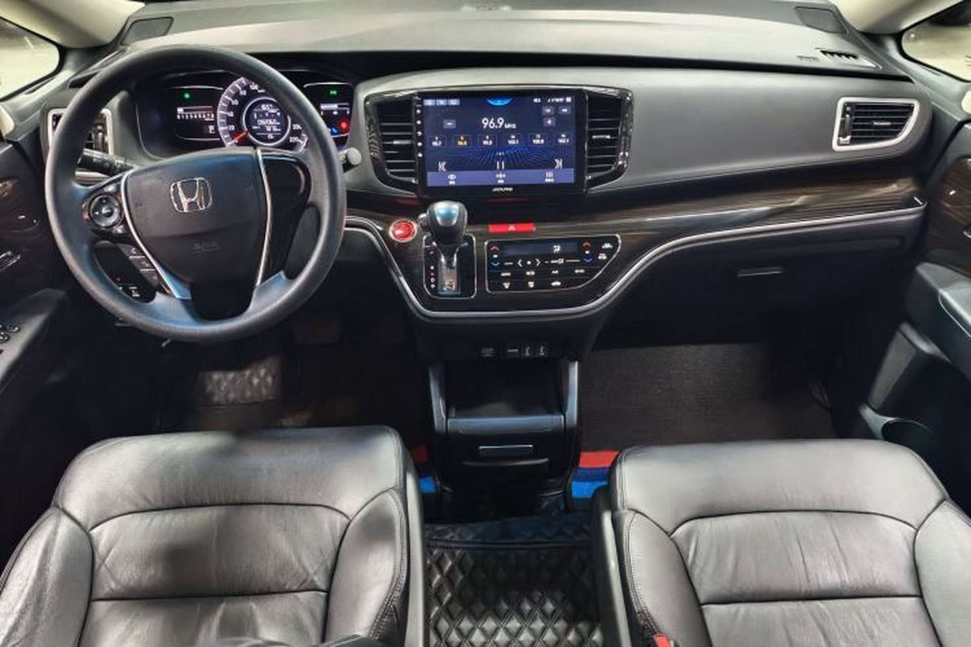 Used Honda Odyssey 2018 2.4L Luxury Edition Interior 1