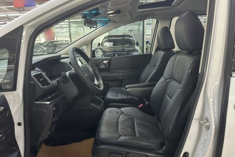 Used Honda Odyssey 2018 2.4L Luxury Edition Interior 1